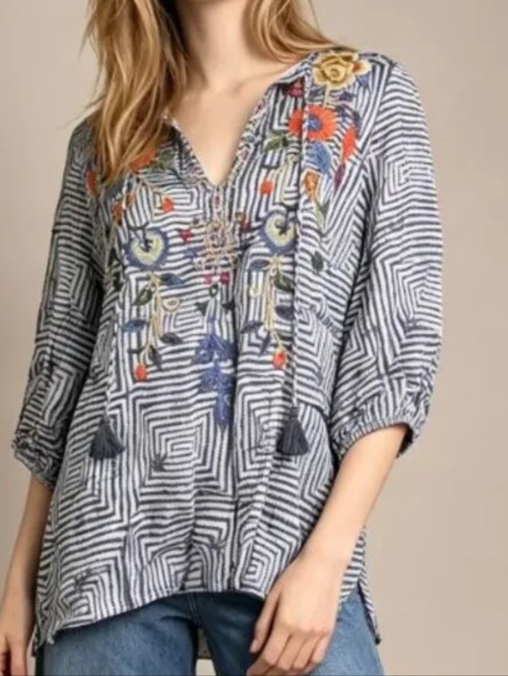 Johnny Was Workshop Blouse M Blue Grey Embroidered Floral Boho Tunic Top